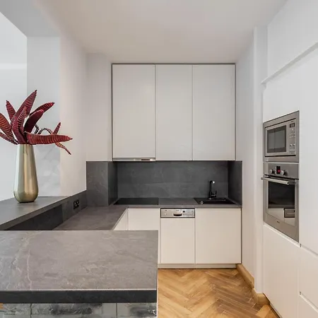 דירה Luxury With Free Parking