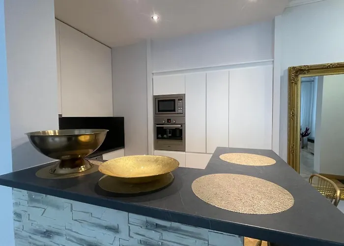 דירה Luxury With Free Parking *